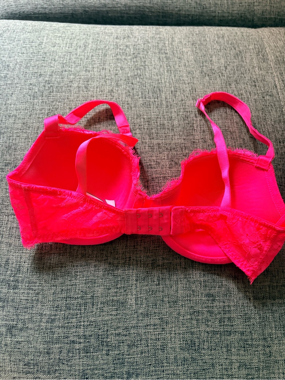 Victoria’s Secret 32DD Hot Pink Lace Lined Demi Bra Coquette Romantic Lingerie - Picture 8 of 8